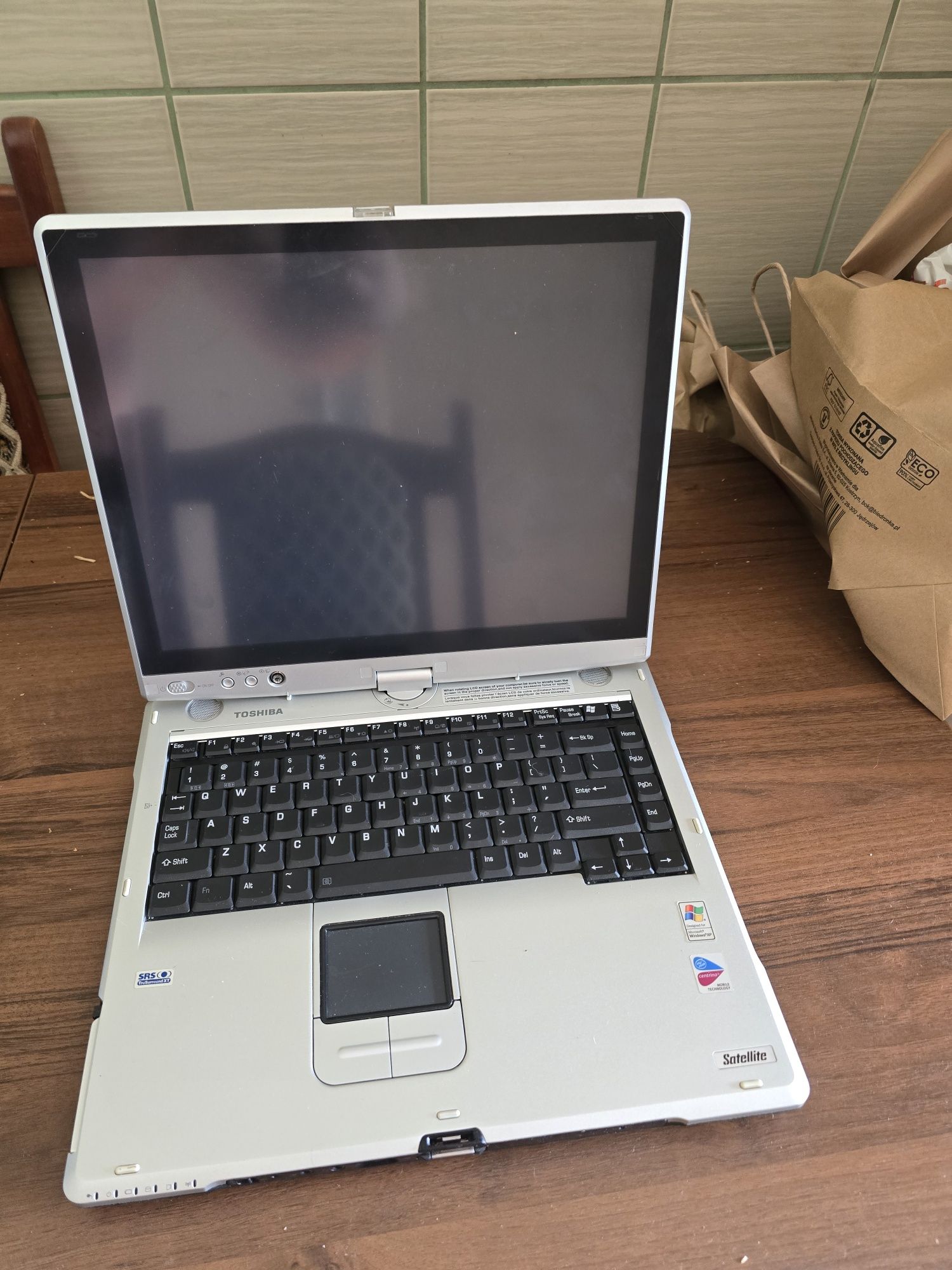 Toshiba r15-s829 laptop tablet retro