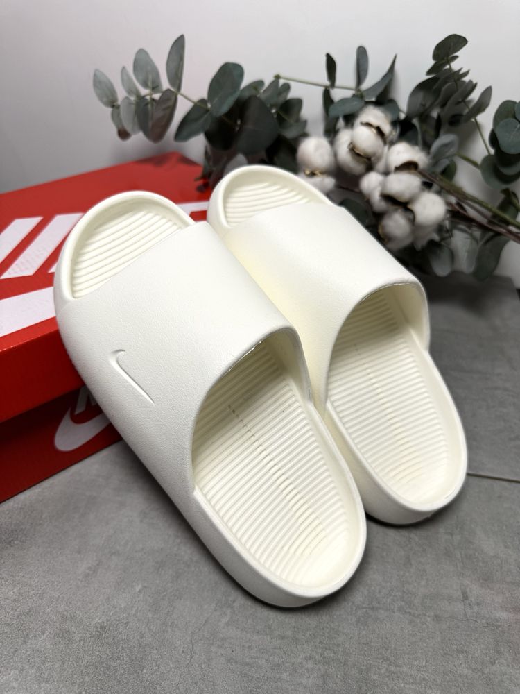 Жіночі слайдери Nike Calm Slide White