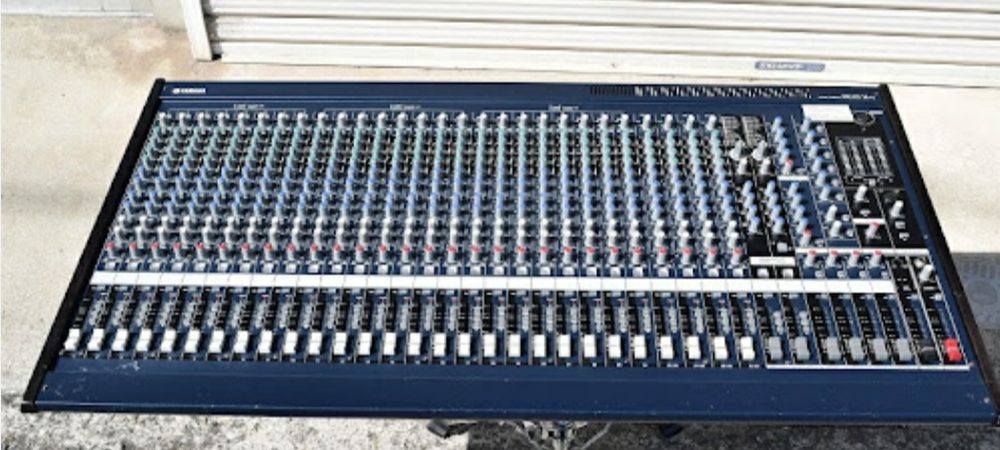 mesa mixer YAMAHA  MG32/14FX