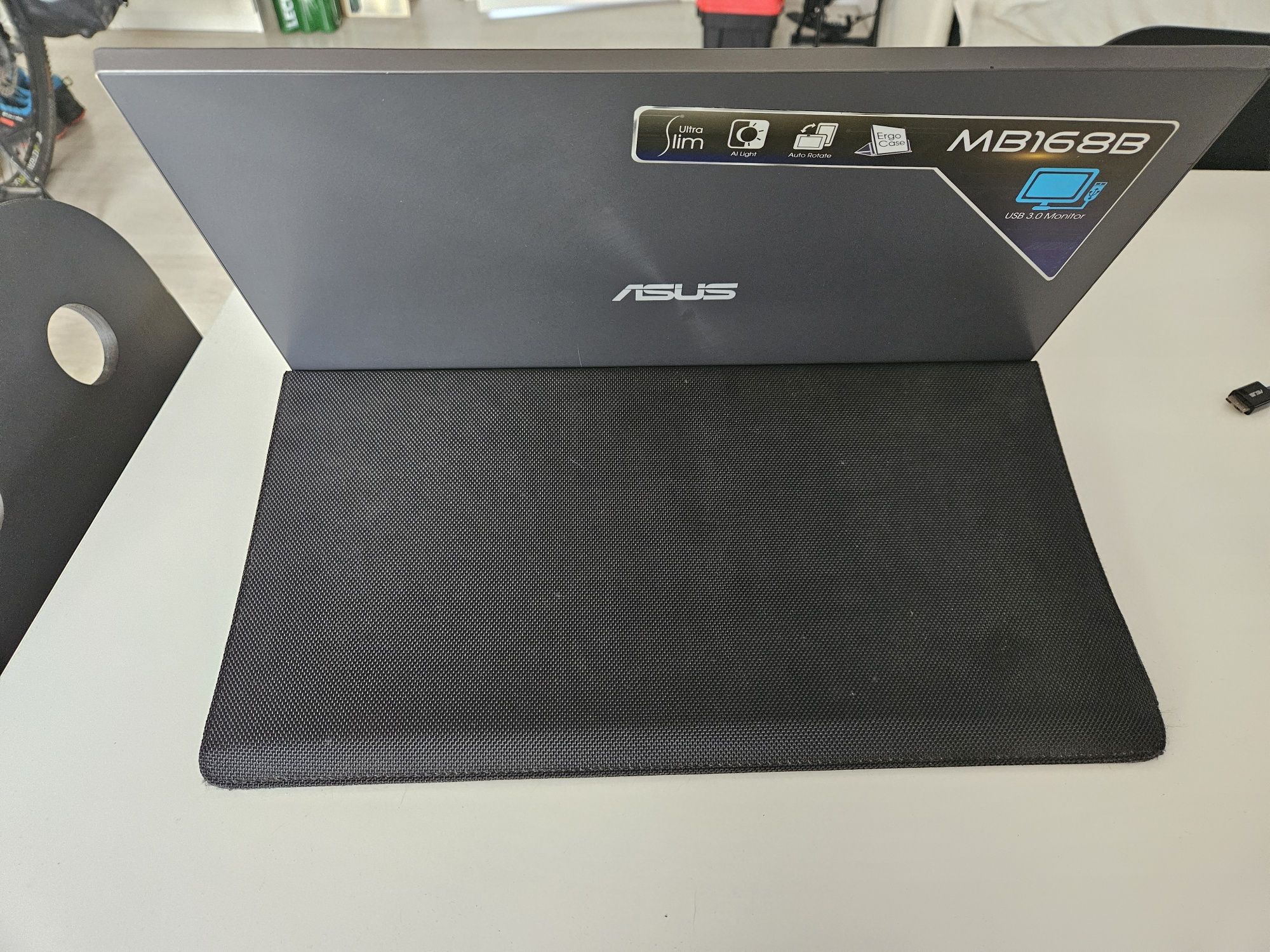 Przenośny monitor asus mb168b 15.6