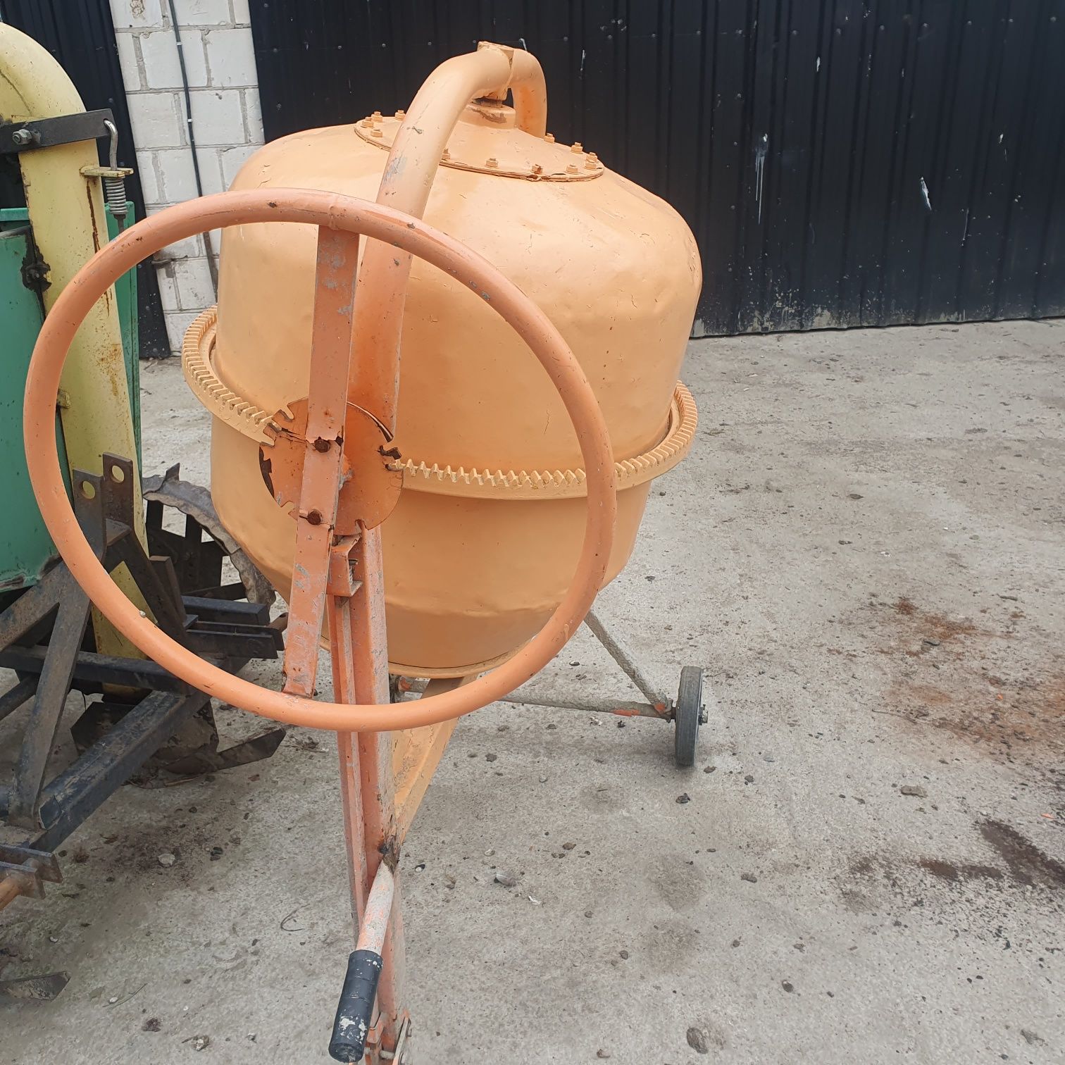 Betoniarka Altrad Superior 180l 230v Defro 100l
