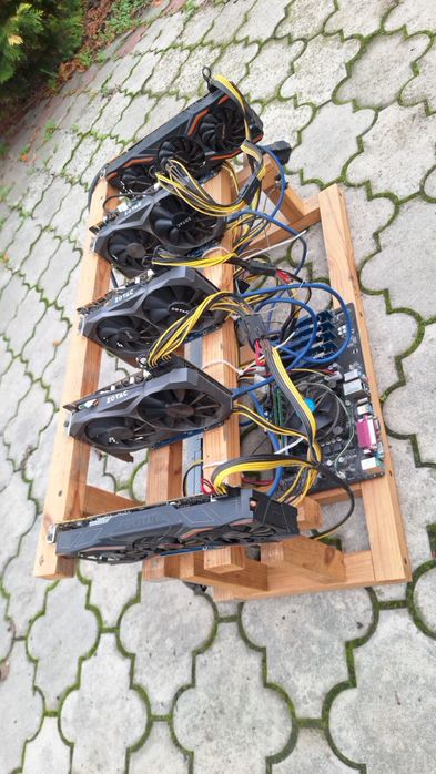 Майнинг ферма на 5 видеокарт