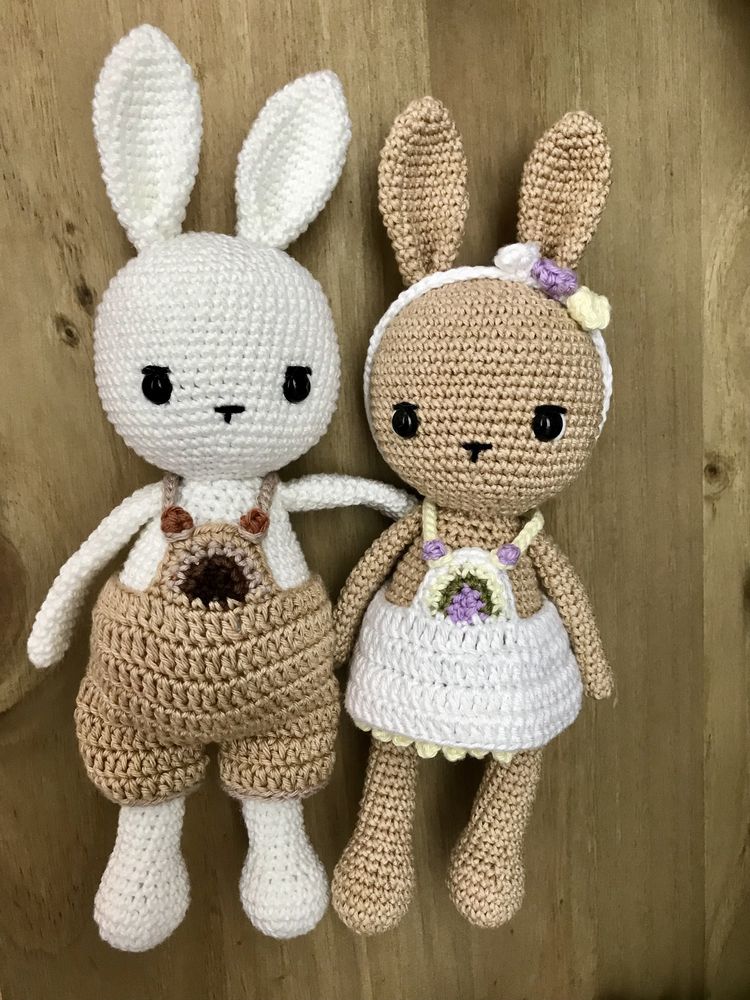 Coelhinhos em crochet / amigurumi