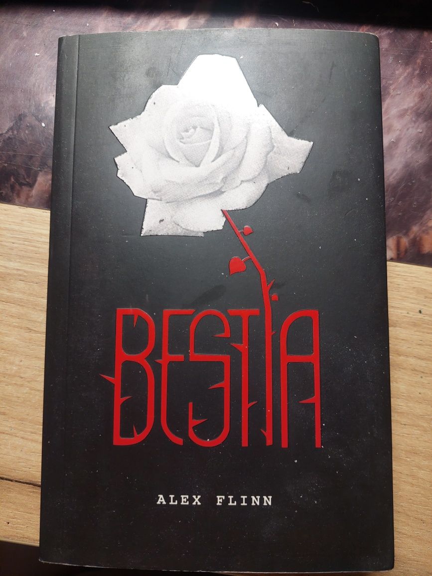 Książka "bestia" Alex Flinn