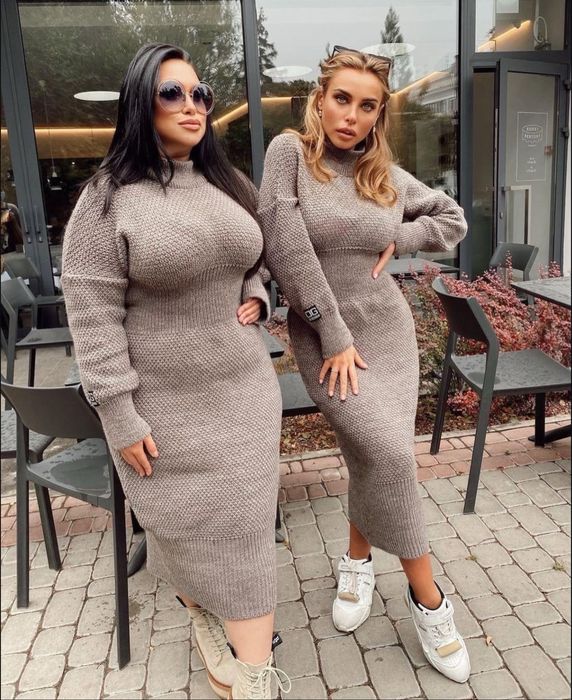 Вязаное платье зимнее осенее Р с - м - л 2 шт