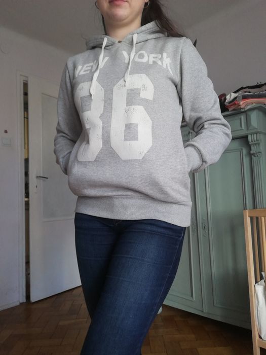 Szara bluza bardzo ciepła z kapturem