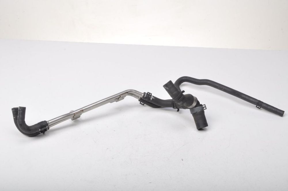 AUDI A3 8Y 1.0 TFSI KRÓCIEC WODY WODNY 5WA122063B