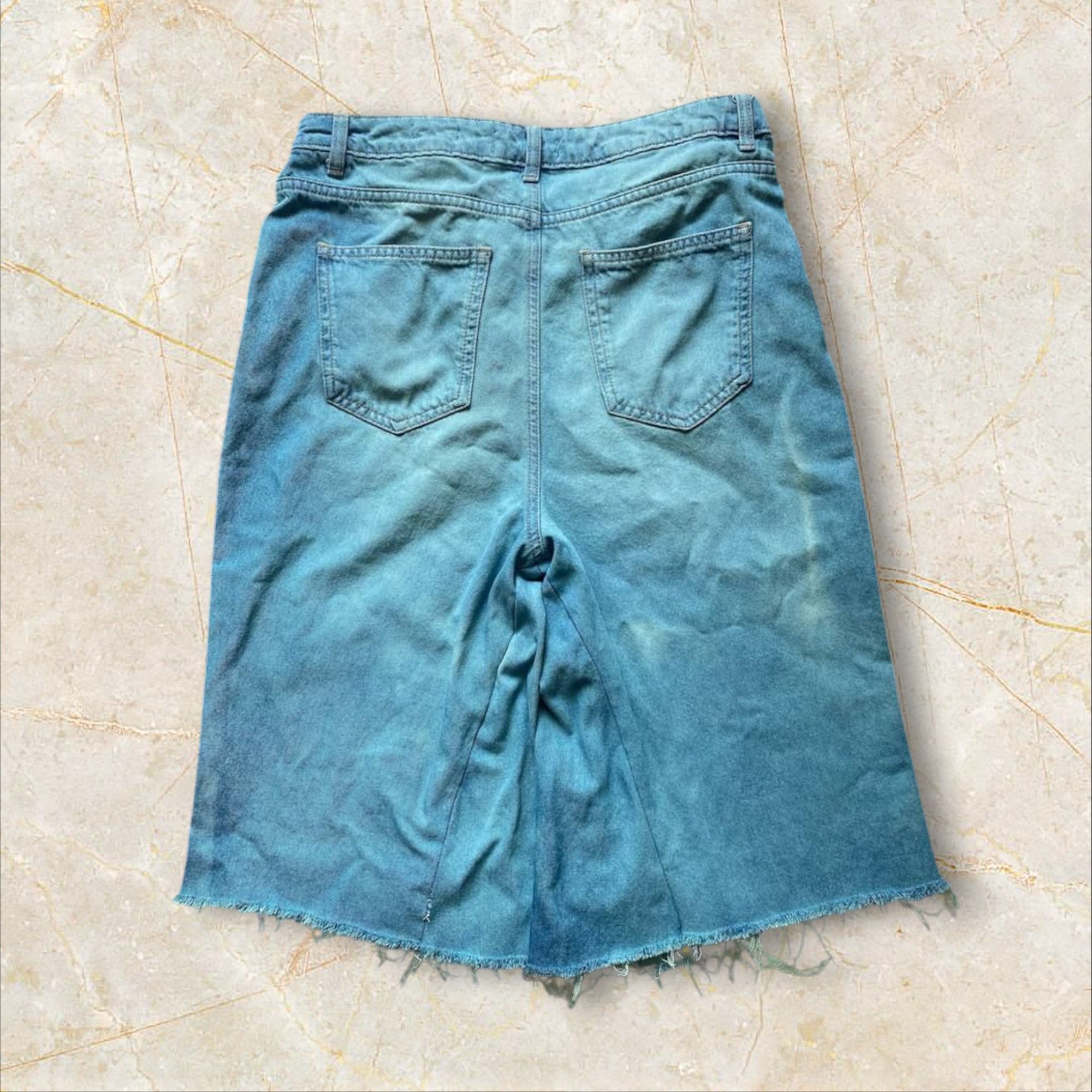 baggy shorts широкие mudwash шорты, с необработанным краем