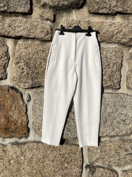 Calças formais com pinças da Zara