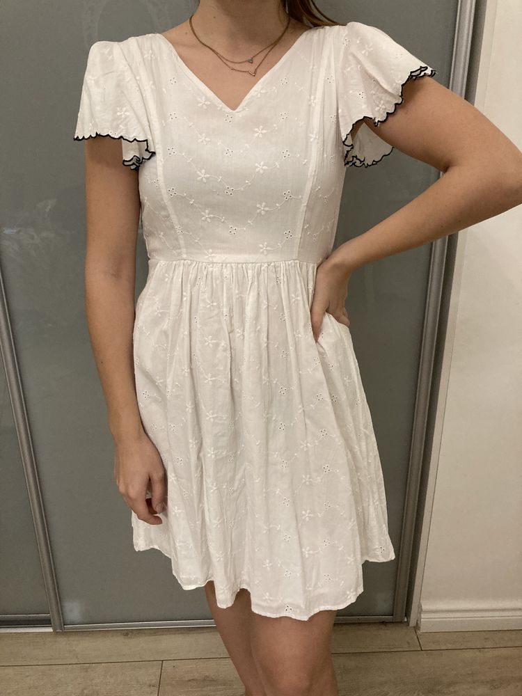 Biała haftowana sukienka Rozmiar 34 C&A