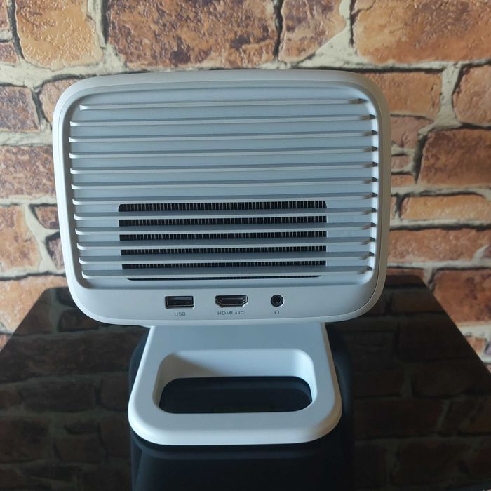 Sprzedam projektor JMGO N1S SE.