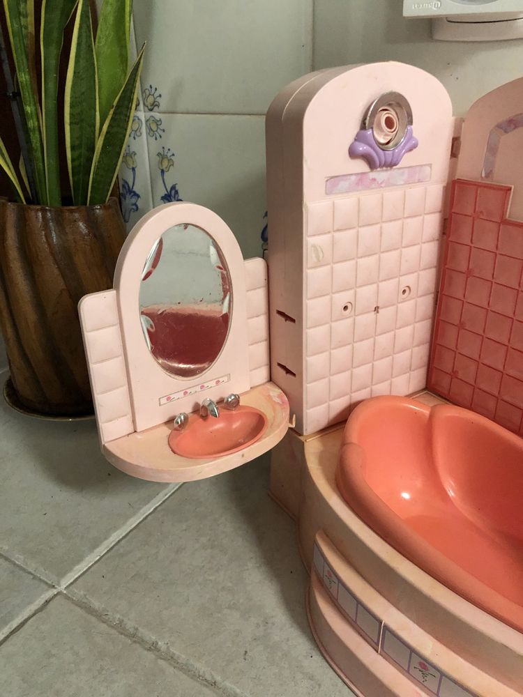 Banheira Barbie com mais de 40 anos