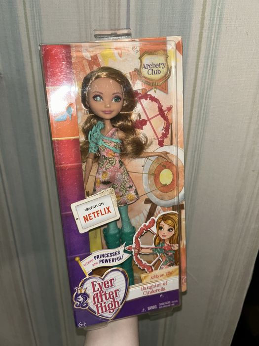 Лялька евер афтер хай запакована