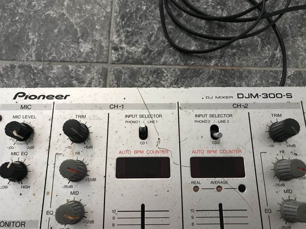 Mesa mistura Pioneer
