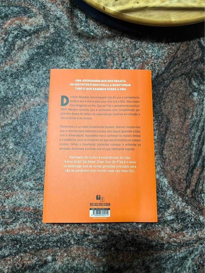 Livro A arte subtil de se dizer que se f*da - Mark Manson