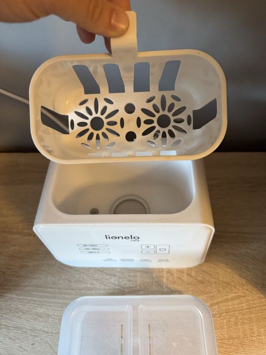 Podgrzewacz do butelek Lionelo