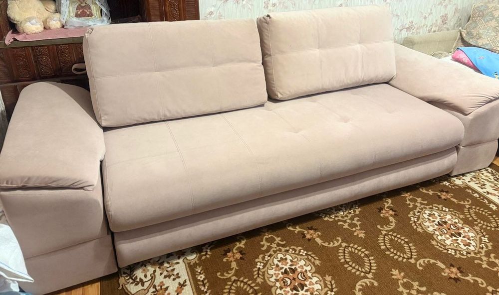Продам диван в гарному стані!