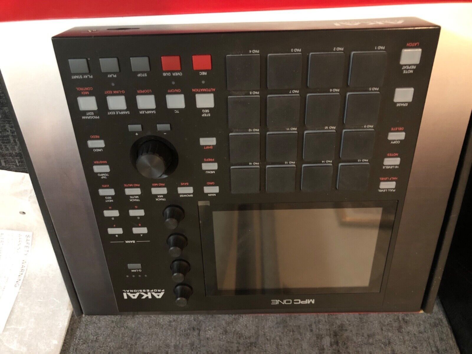 Akai MPC One  (como novo)