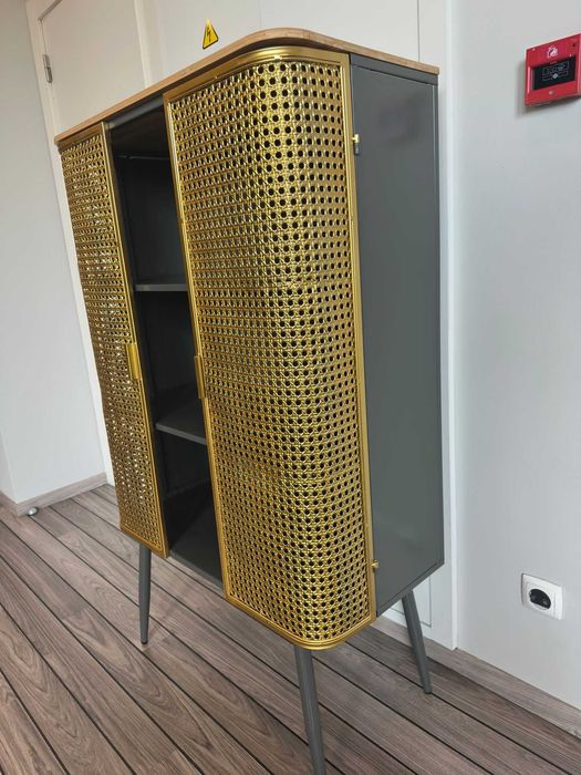 Armário Alto Dourado