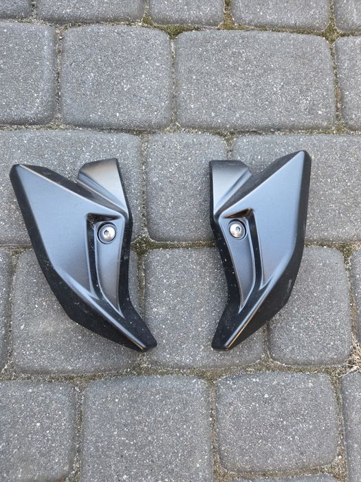 Owiewka wypełnienie plastik suzuki gsr 600 komplet