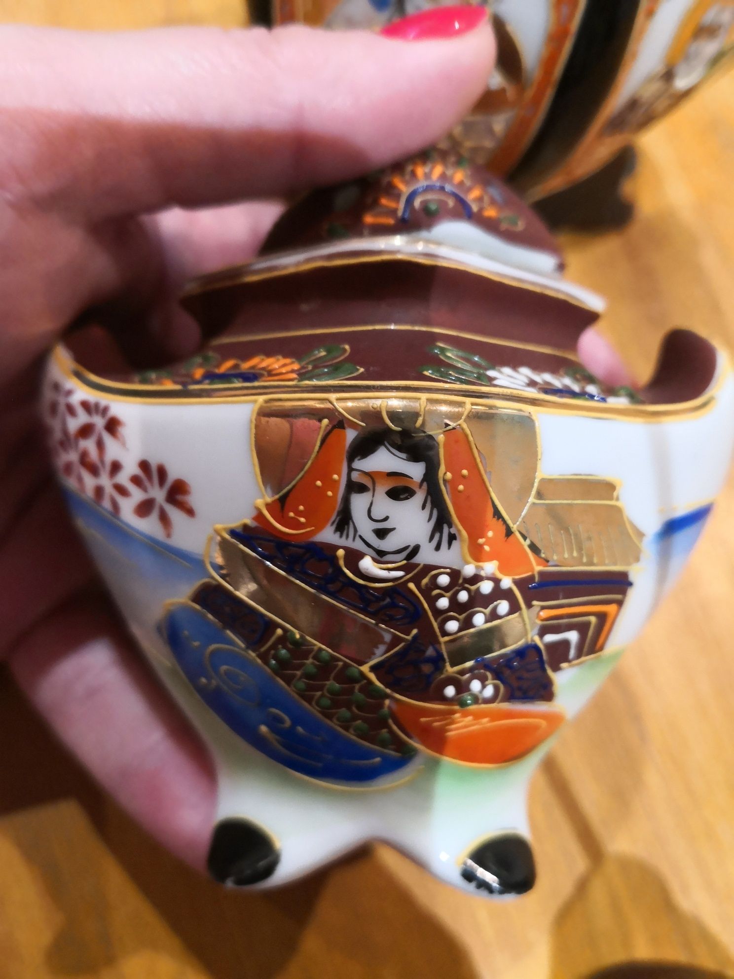 Kadzielnica, kominek do kadzideł z japońskiej porcelany Satsuma