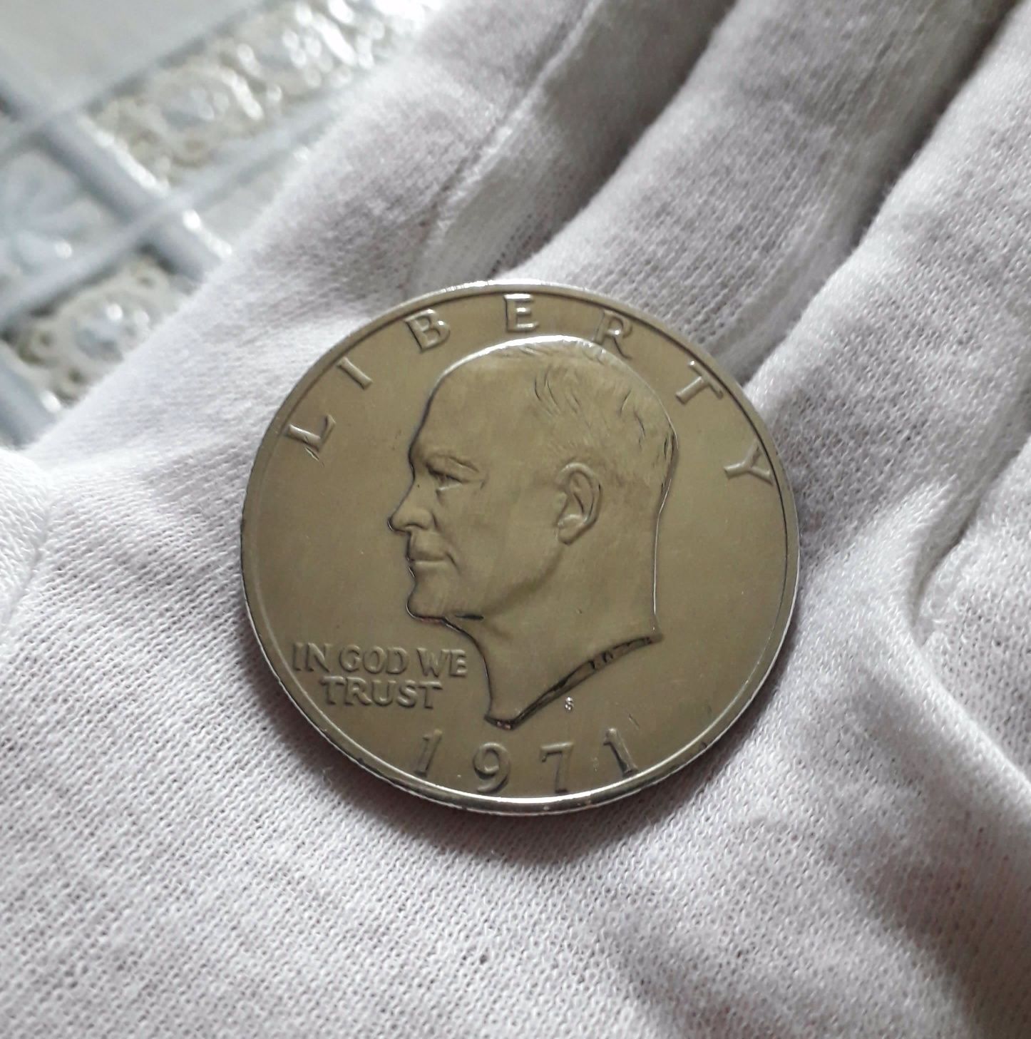 Серебрянный доллар 1971