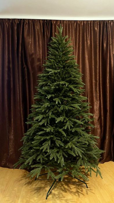 Ялинка лита .Штучна ялинка