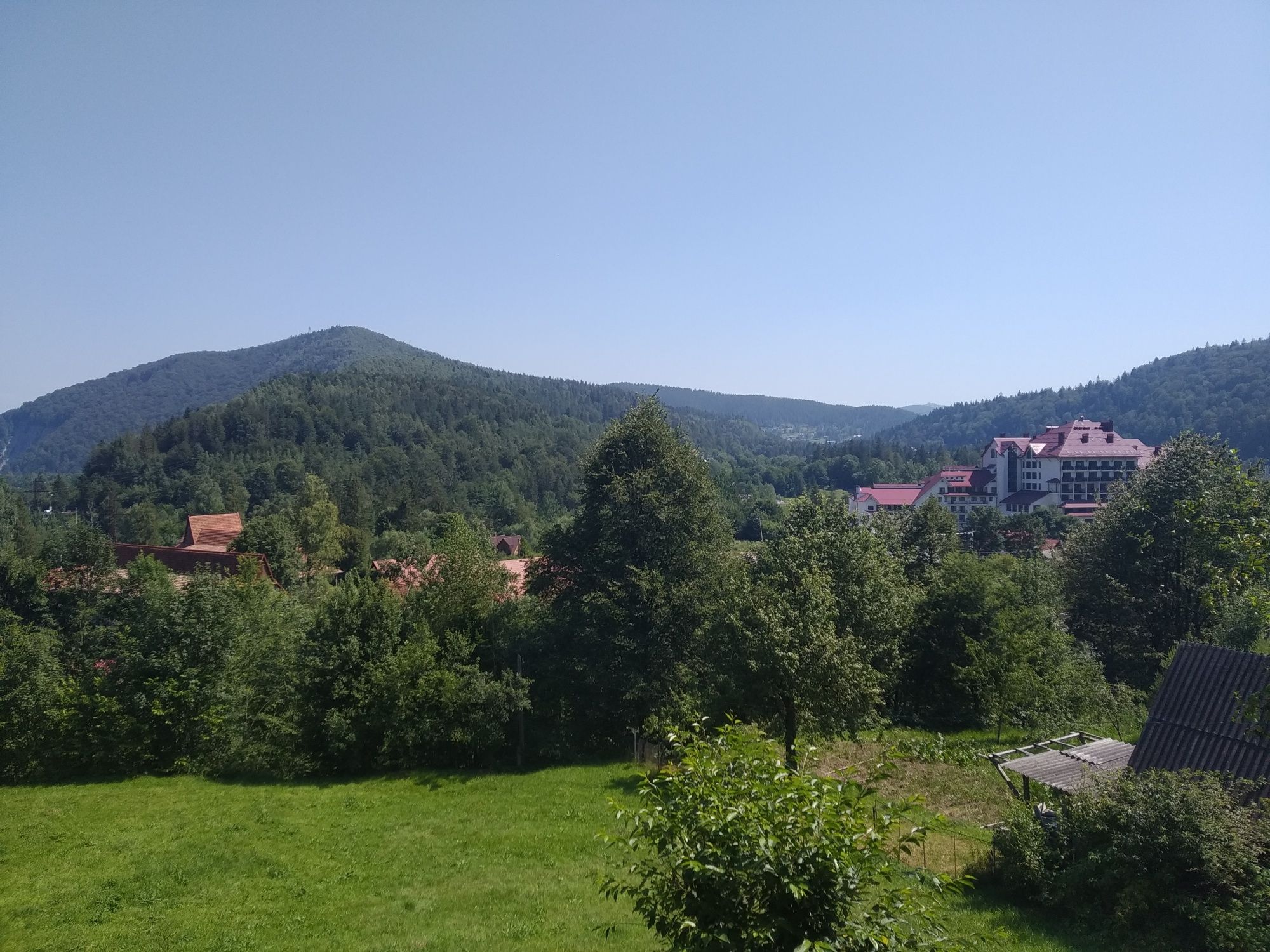 Яремче. Гостинний двір Під горою