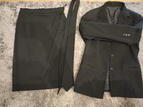 Vendo traje universitário mulher tamanho s