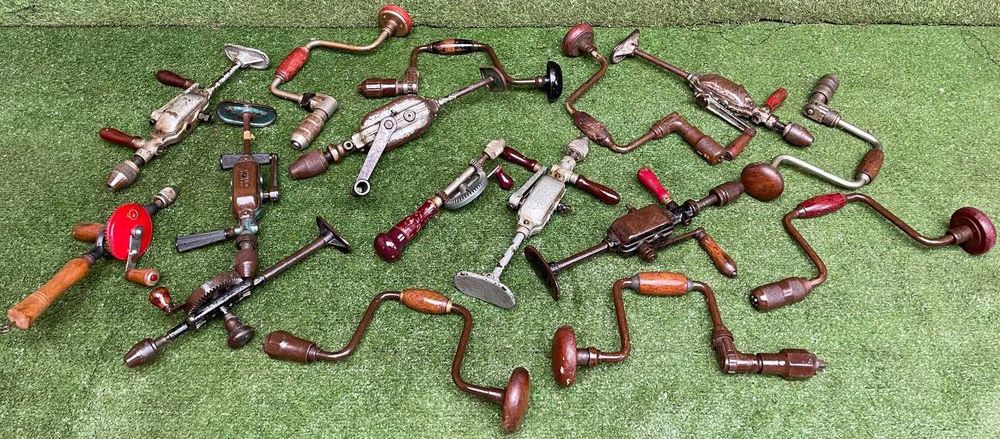 Ferrramentas antigas, tornas, berbequins manuais