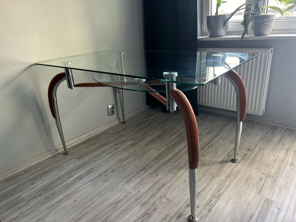 Komplet stół + 4 krzesła