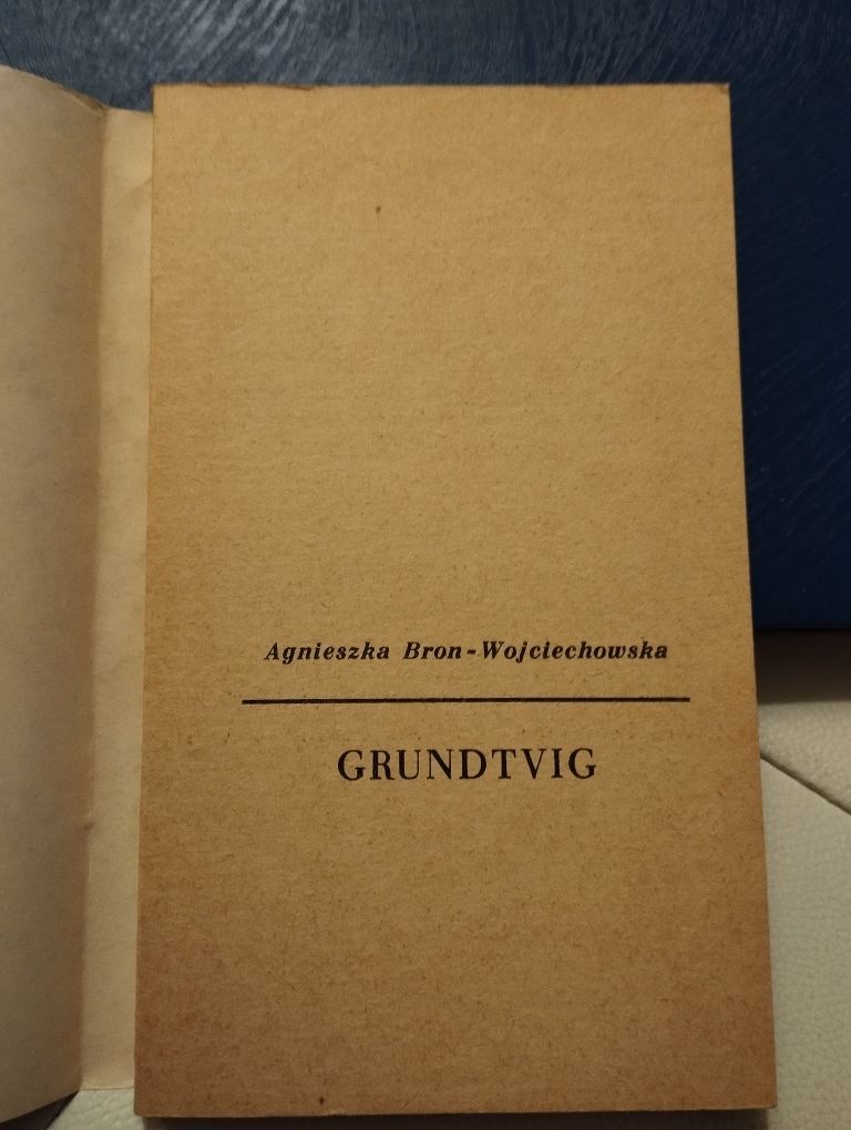 Bron-Wojciechowska Gruntvig