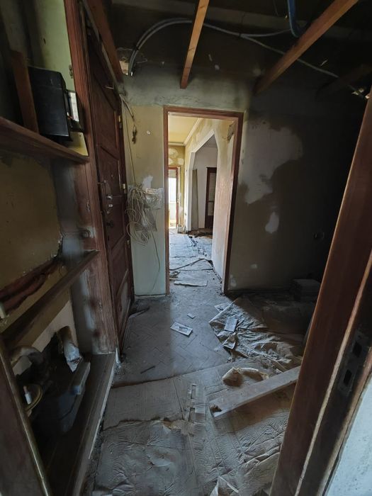 Vendo T4 Alvalade devoluto para OBRAS TOTAIS