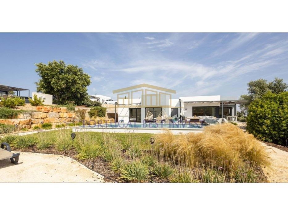 Moradia geminada T1+2 com piscina - Ferragudo