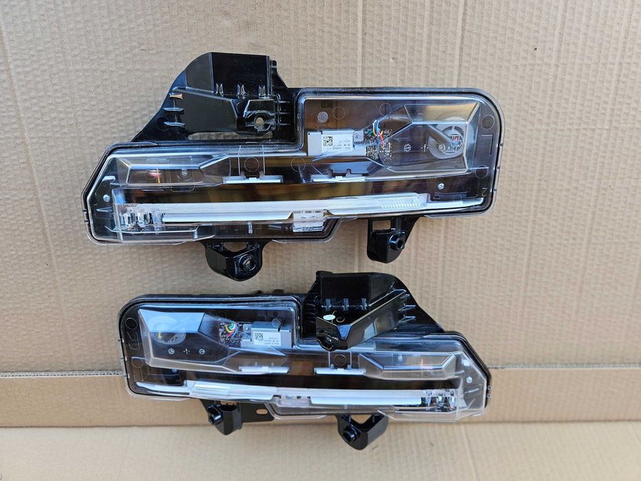 Mazda CX-30, halogeny, kierunkowskazy LED DRL, wer. USA, komplet