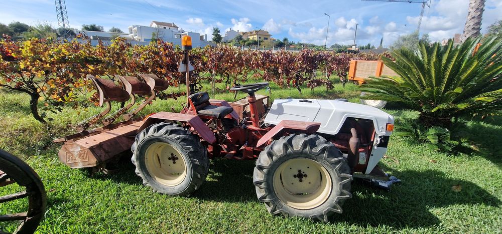 Trator e acessórios