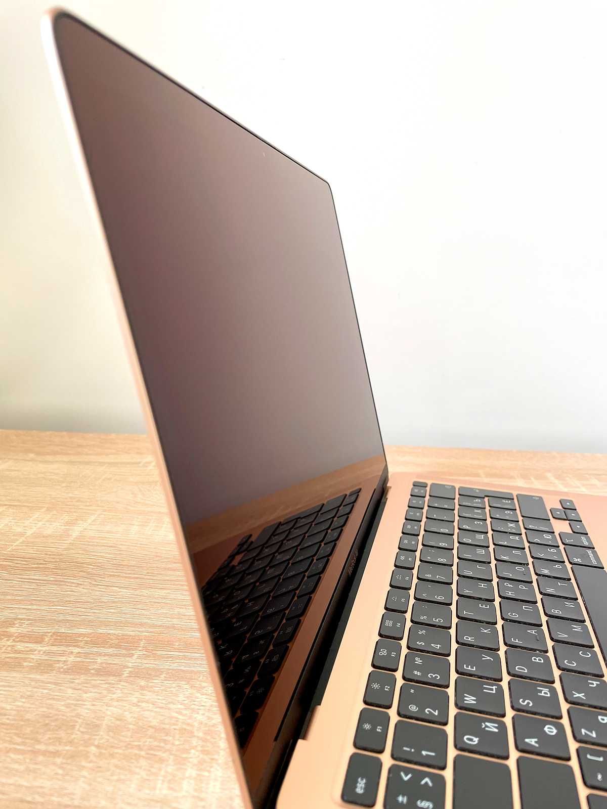 Ноутбук Apple MacBook Air 13" Gold 2020 – i3/8GB/256Gb (MWTL2)