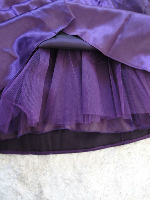 Vestido Roxo Acetinado com Echarpe Própria Cerimónia/Festa S