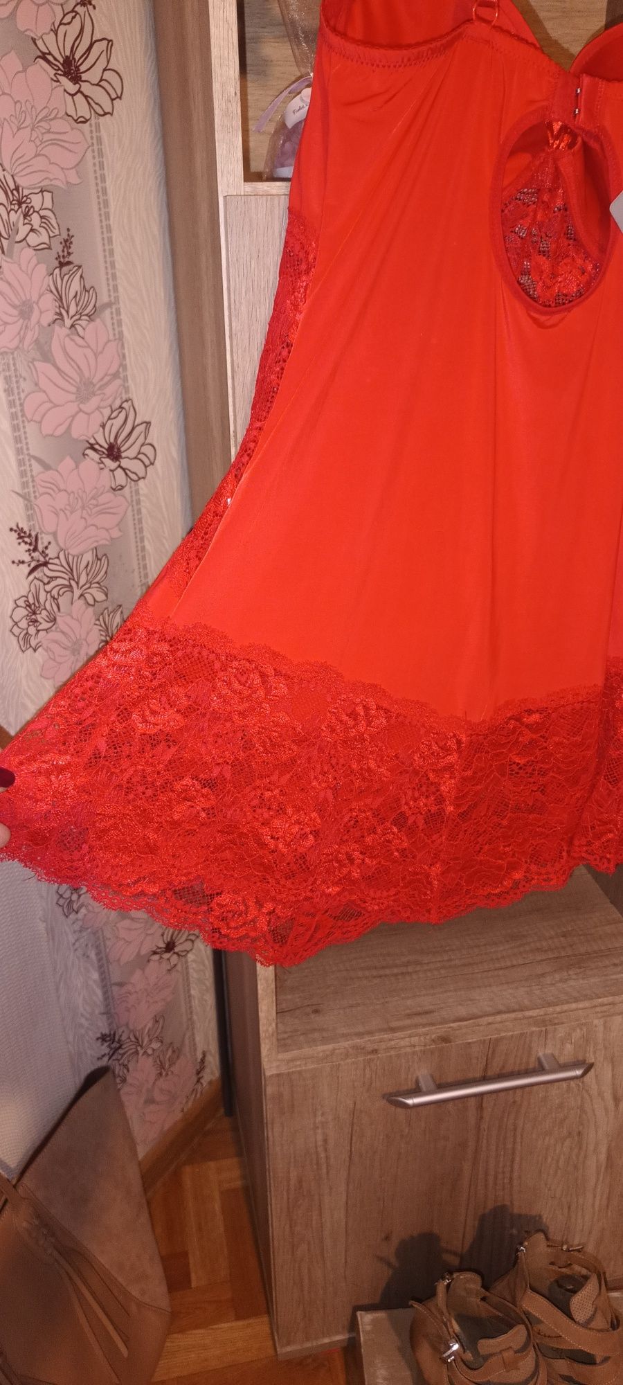 Bielizna damska nocna Red Qwen koronkowa z usztywniany biustonosz koro