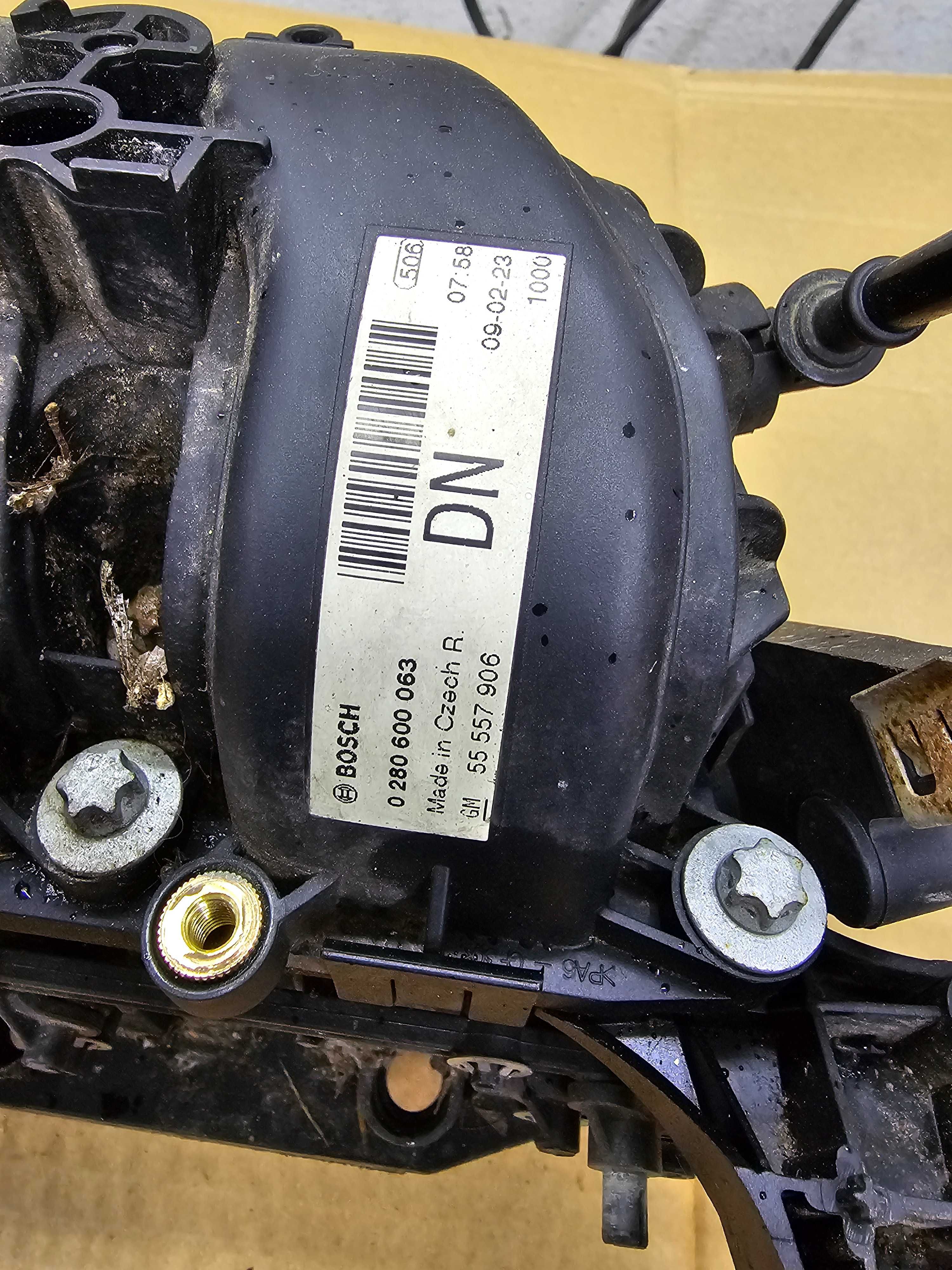 Kolektor Ssący Opel Corsa D Z12XEP