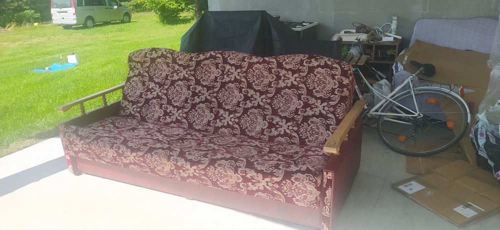 Oddam starą wersalkę.