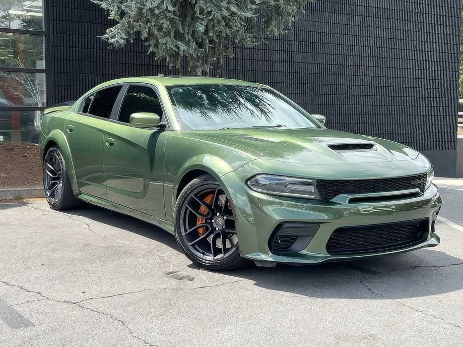 Dodge Charger SRT Hellcat Widebody      2021