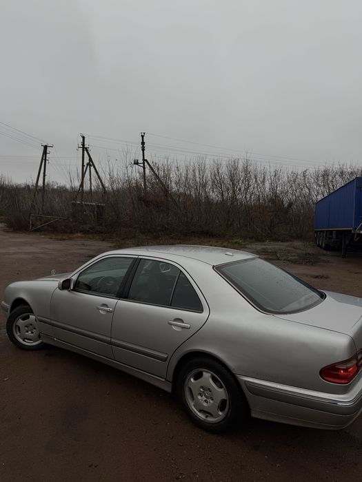 Mercedes E270 W210 elegant