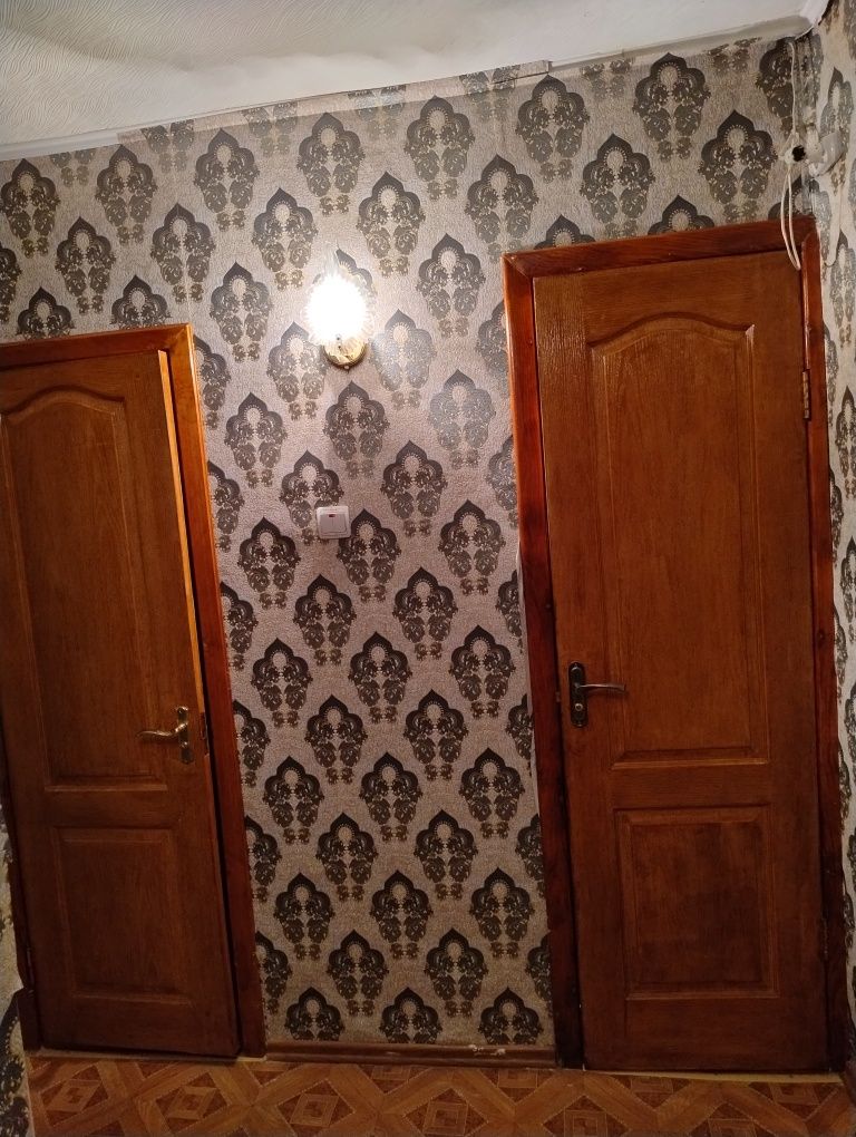 Продам 2х ком квартиру с своим двором