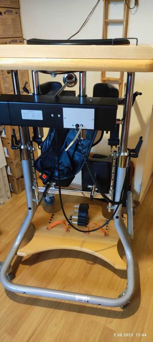 Pionizator statyczny niemieckiej firmy Otto Bock. Stan bardzo dobry.