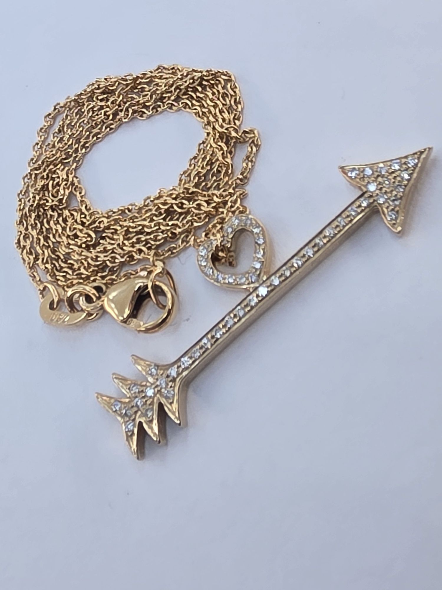 Łańcuszek z wisiorkiem 750 różowe złoto , brylanty 0,36 carat
