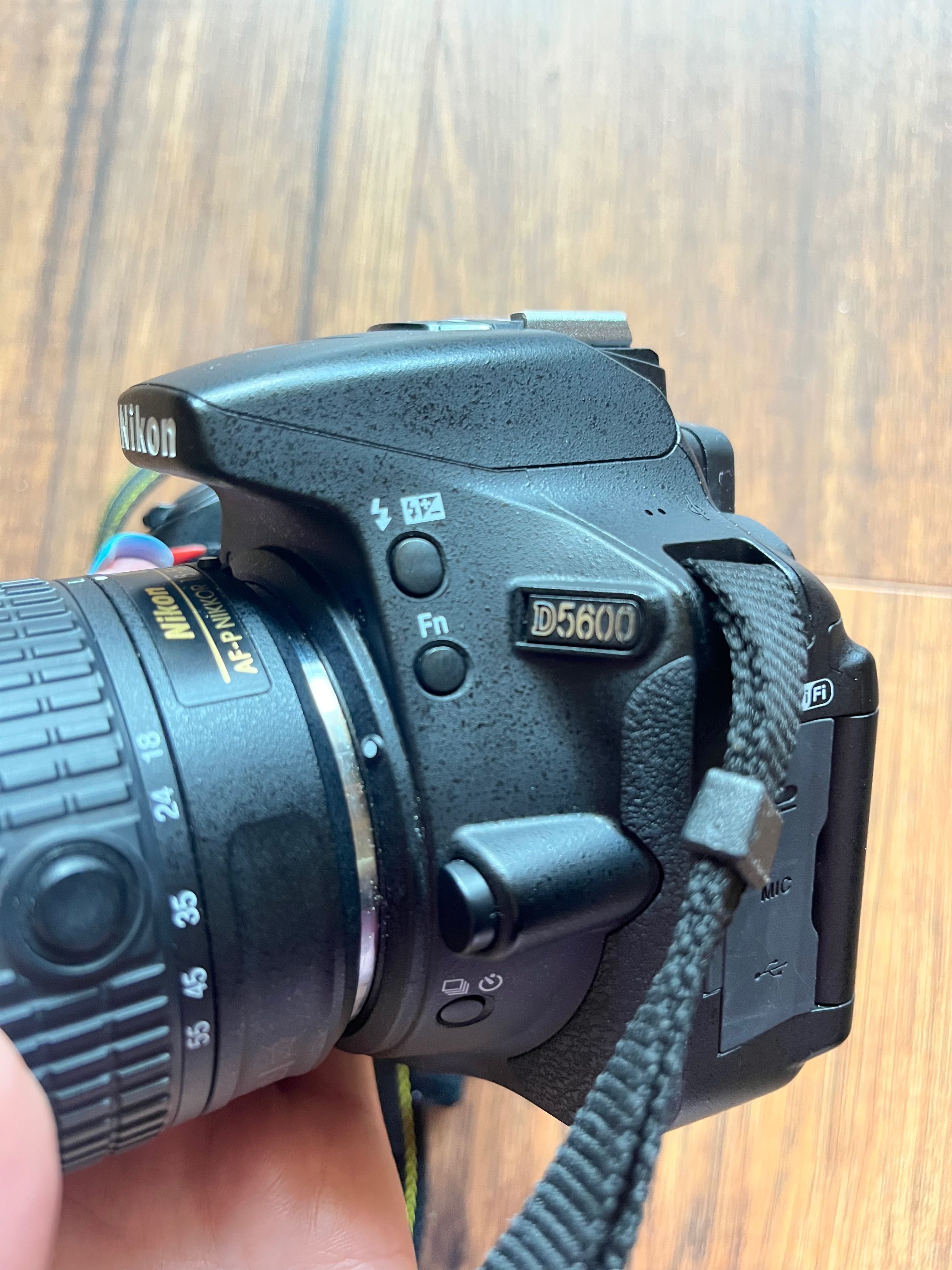 Lustrzanka nikon D5600 jak nowa + obiektyw
