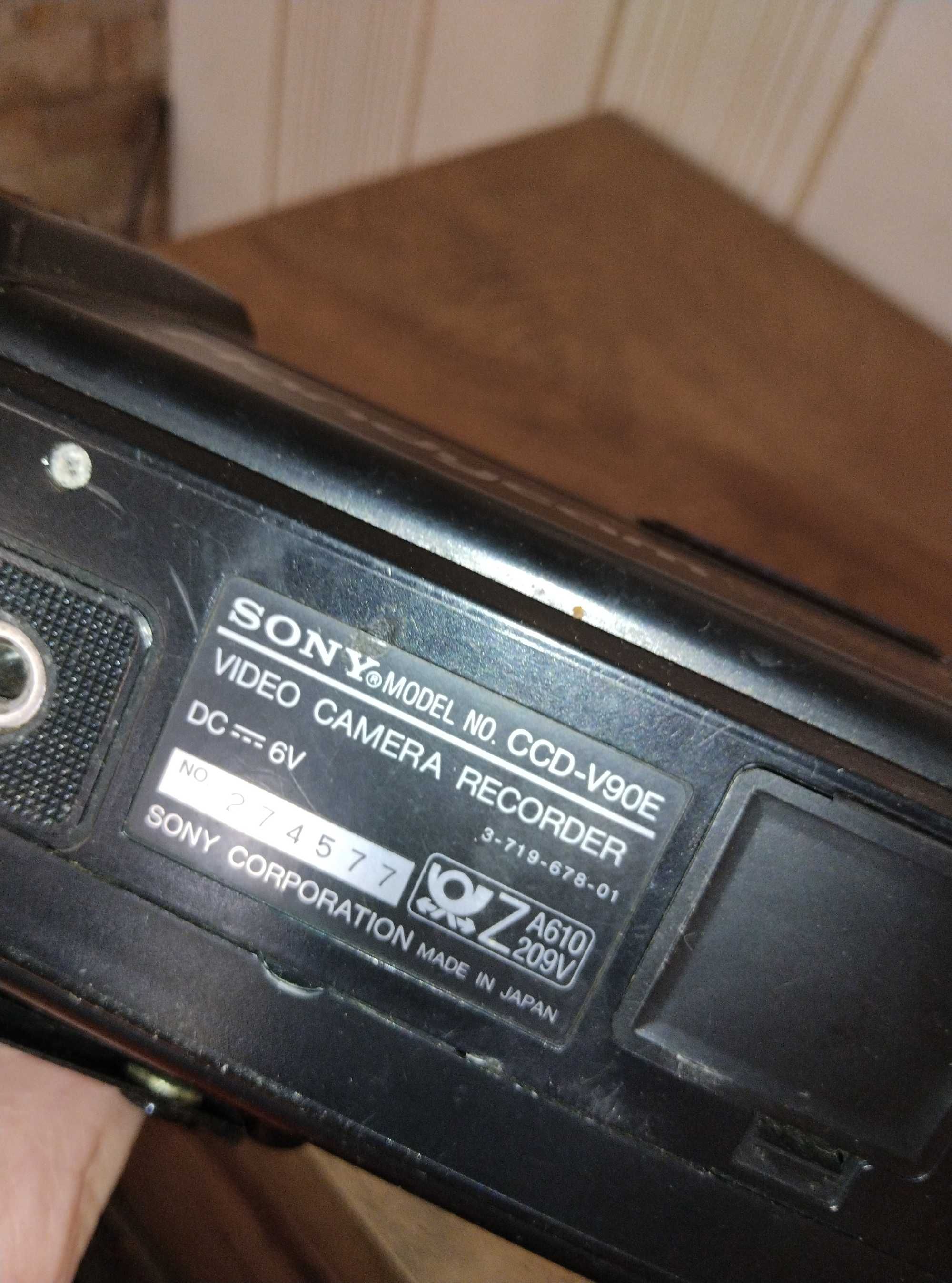 Касетна відеокамера sony ccd-v90e handycam