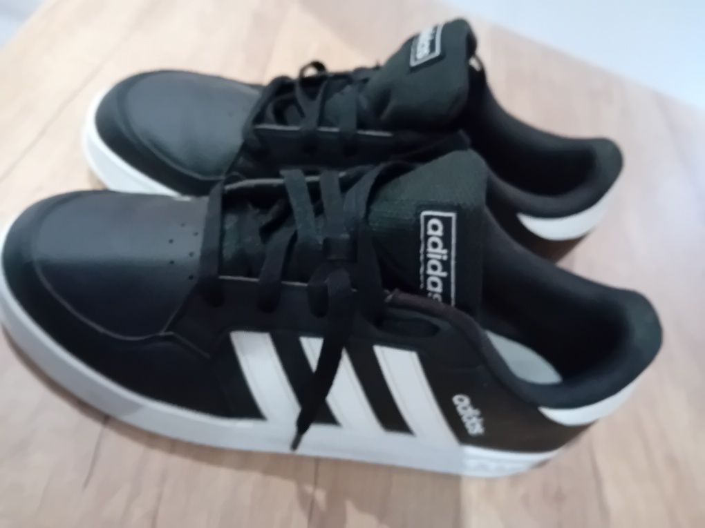 Buty Adidas rozmiar 5.5