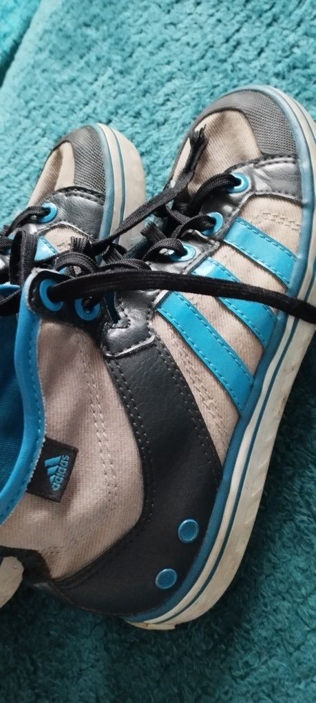 Adidas trampki chłopięce 33